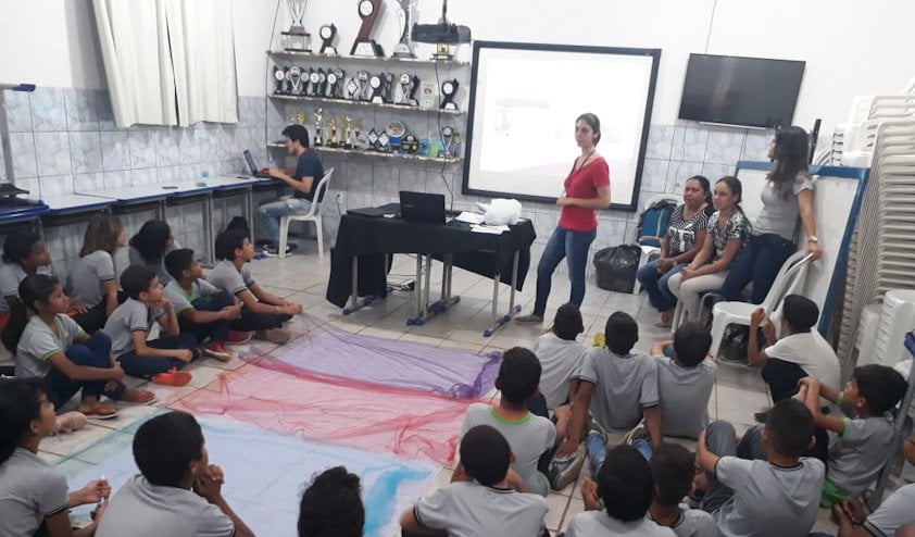 Alunos da Escola Belarmina Fernandes aprendem sobre reciclagem Alunos da Escola Belarmina Fernandes aprendem sobre reciclagem